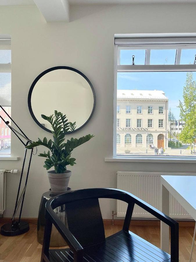 Day Dream Townhall Square Apartments Akureyri Buitenkant foto